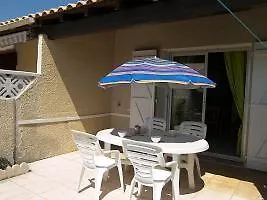 فندق La Baie Des Oliviers ناربون